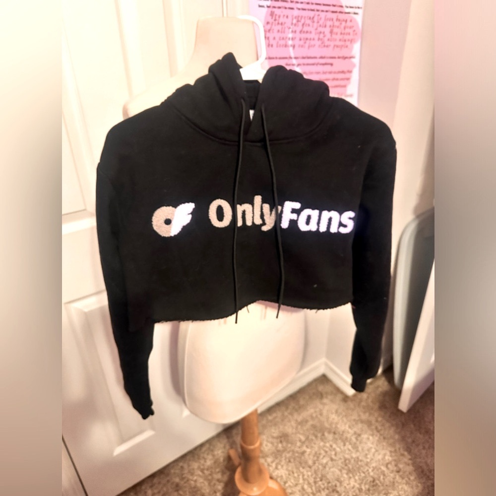 Onlyfans crop top hoodie new